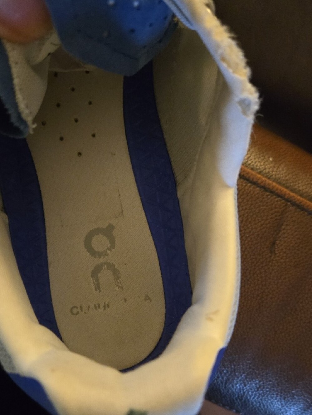 On Cloud Cloudtec Helion White Blue Running Shoe Men Sz 11 Clean Good Condition - Picture 9 of 12